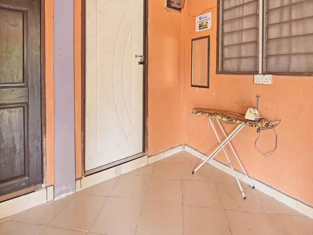 Oyo 90454 Haza Harmoni Guesthouse Kota Bharu Exteriör bild